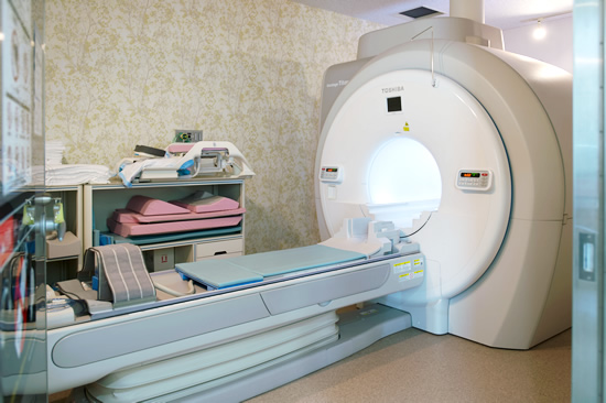 MRI（磁気共鳴画像診断装置検査）